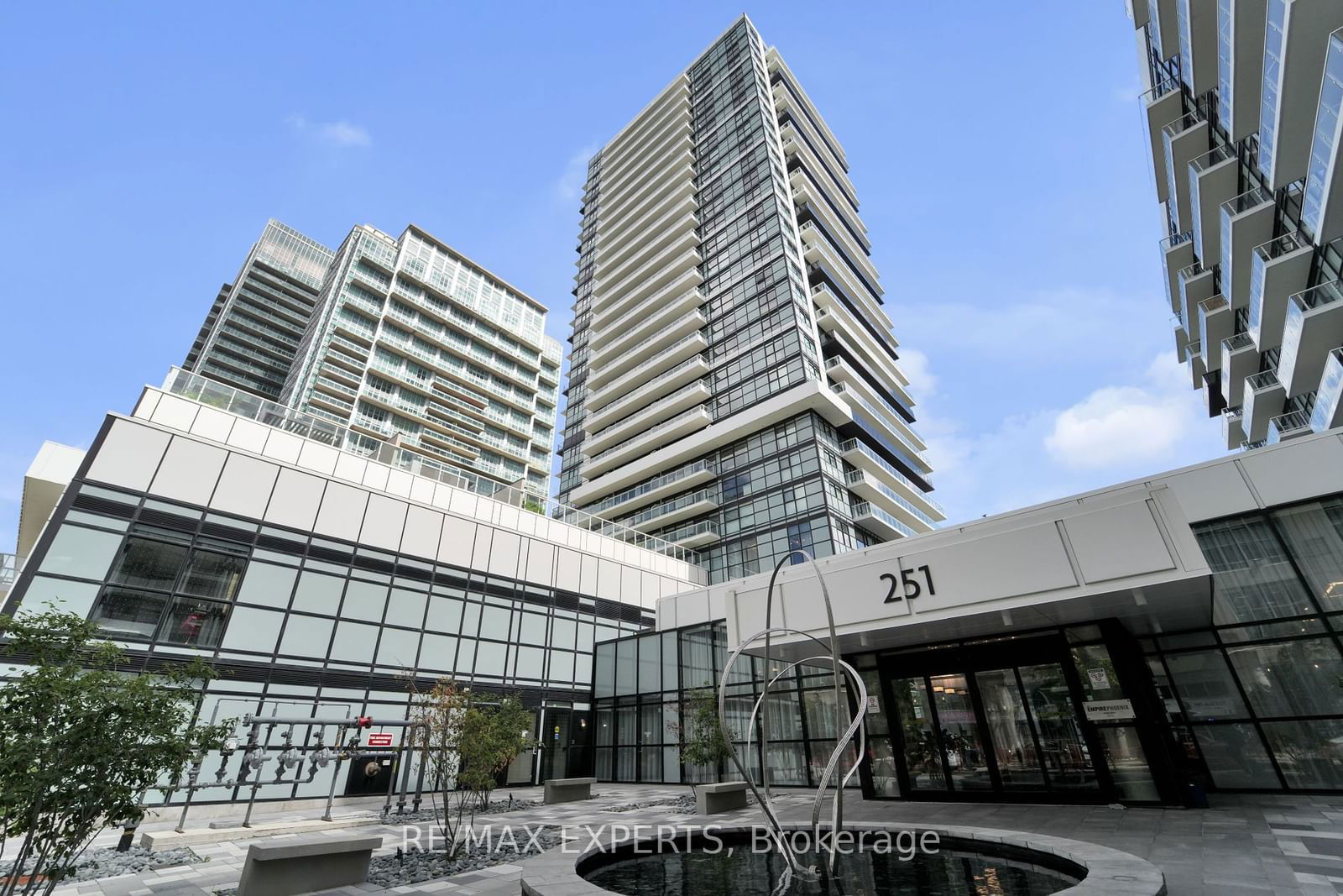 251 Manitoba St, unit 505 for rent - image #3