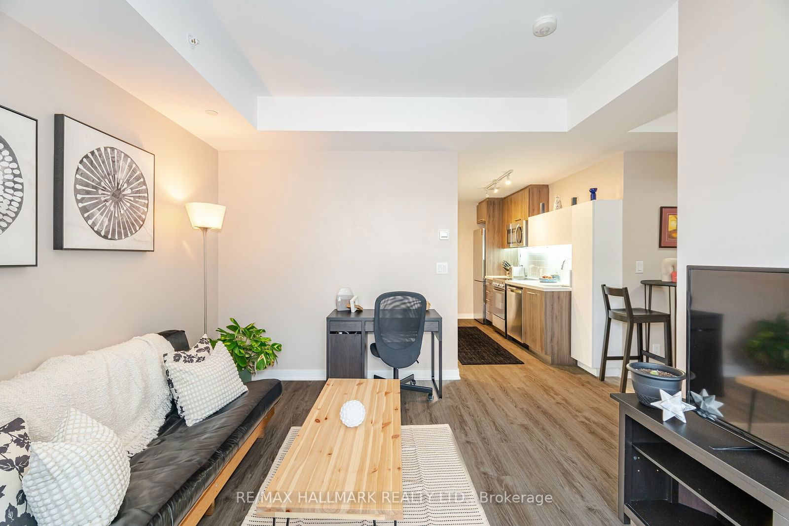 1 Neighbourhood Lane, unit 502 for sale - image #14