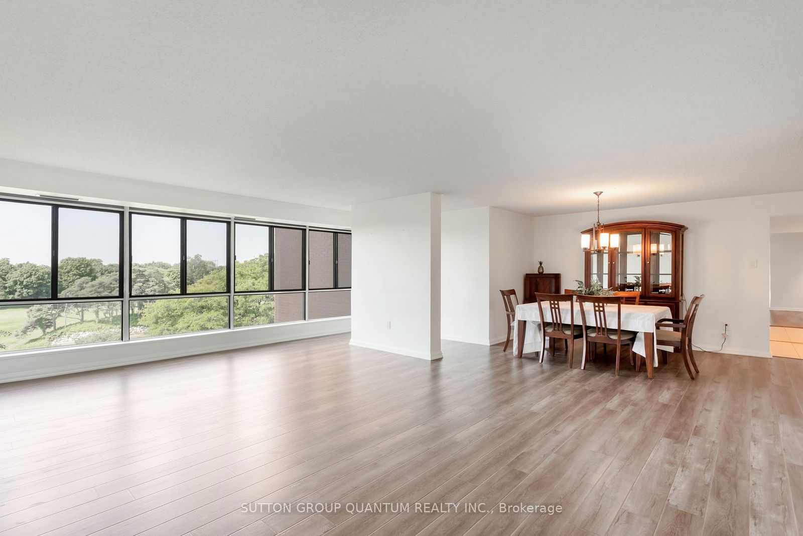 1400 Dixie Rd, unit 605 for sale - image #7