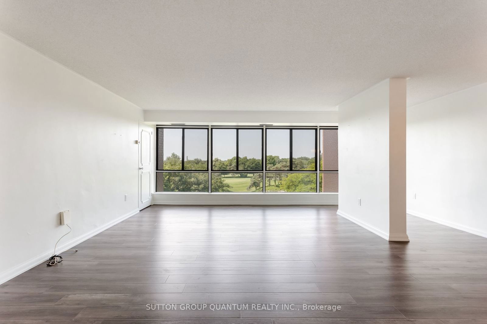 1400 Dixie Rd, unit 605 for sale - image #8