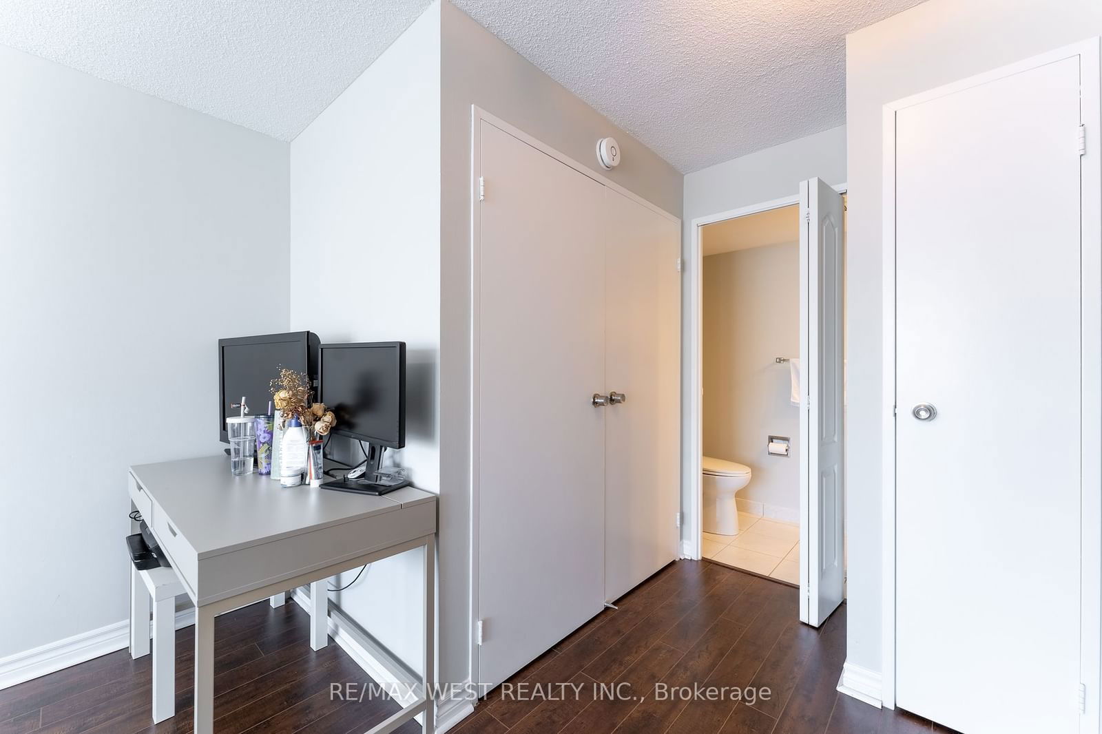 475 The West Mall, unit 1404 for sale