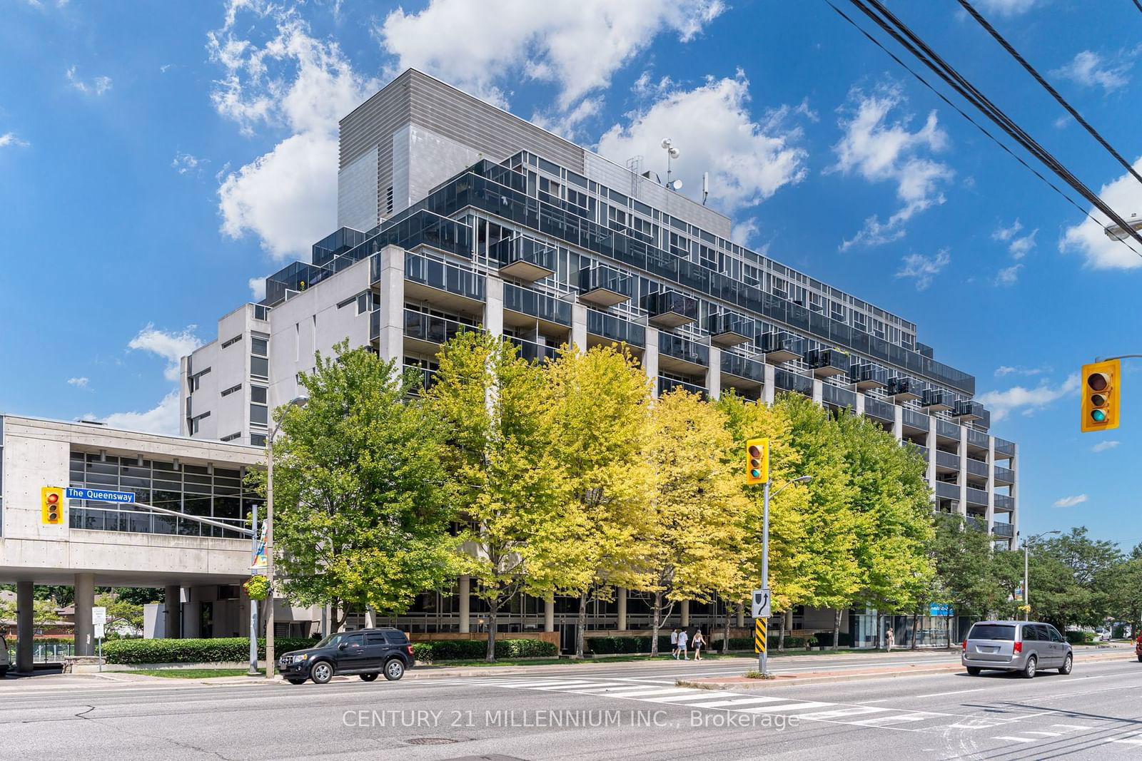 1040 The Queensway, unit 111 for sale - image #2