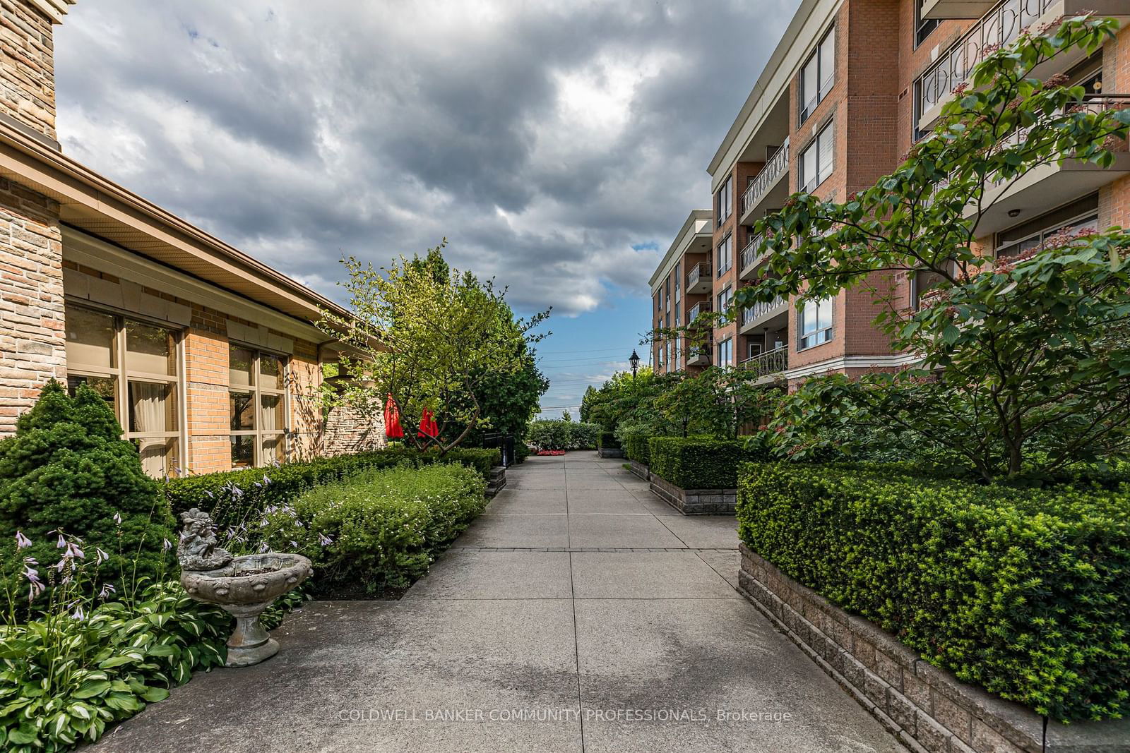 100 Burloak Dr, unit 2403 for sale - image #37