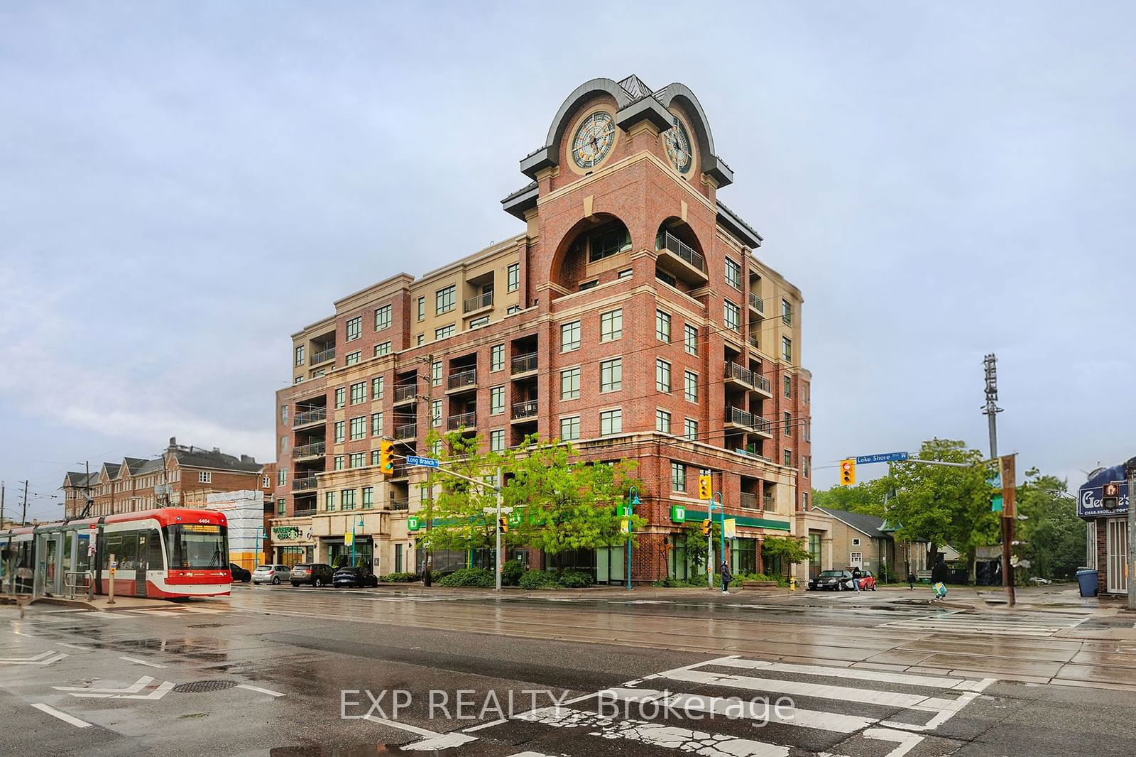 3563 Lake Shore Blvd W, unit 310 for sale - image #1