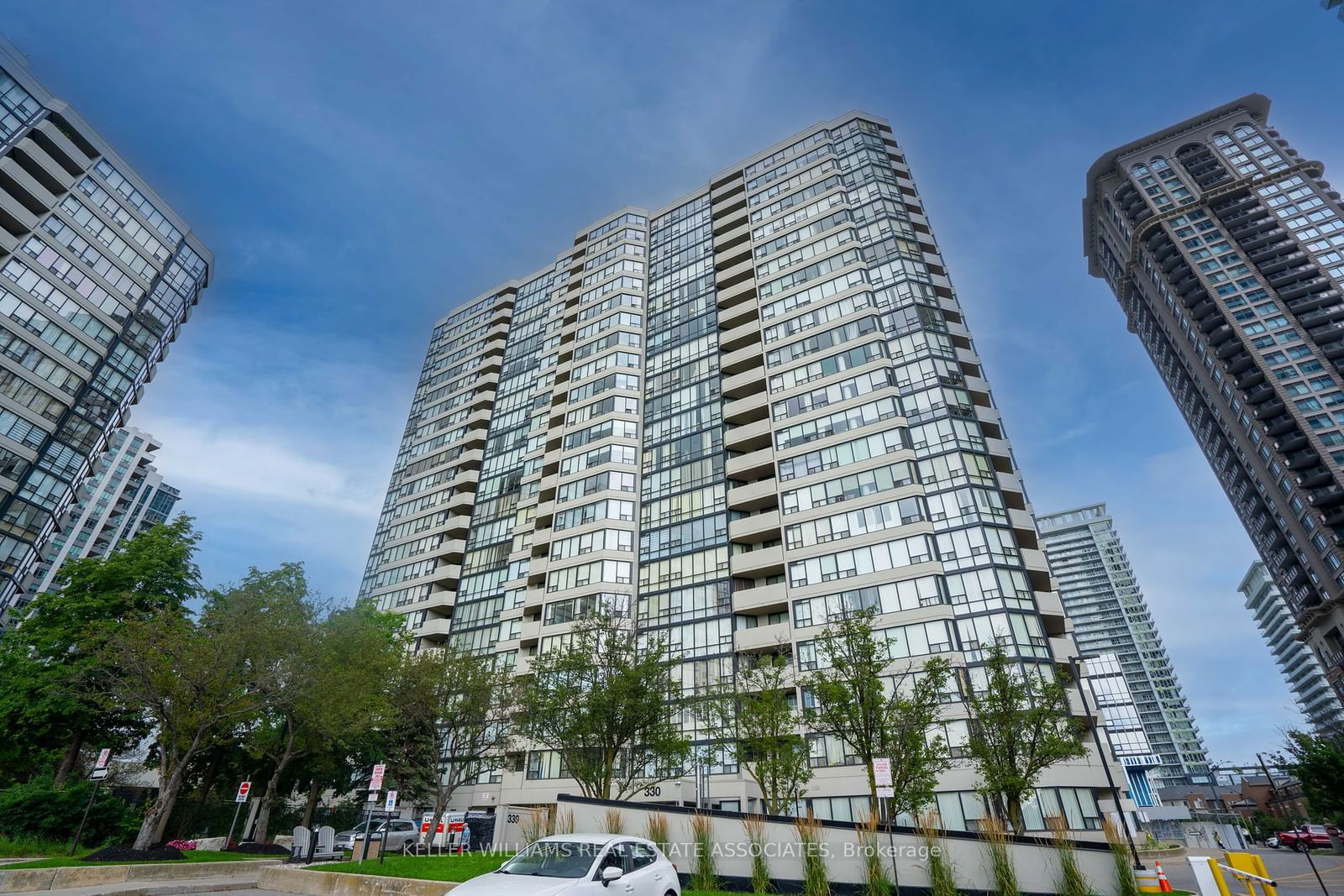 330 Rathburn Rd W, unit 208 for sale - image #1