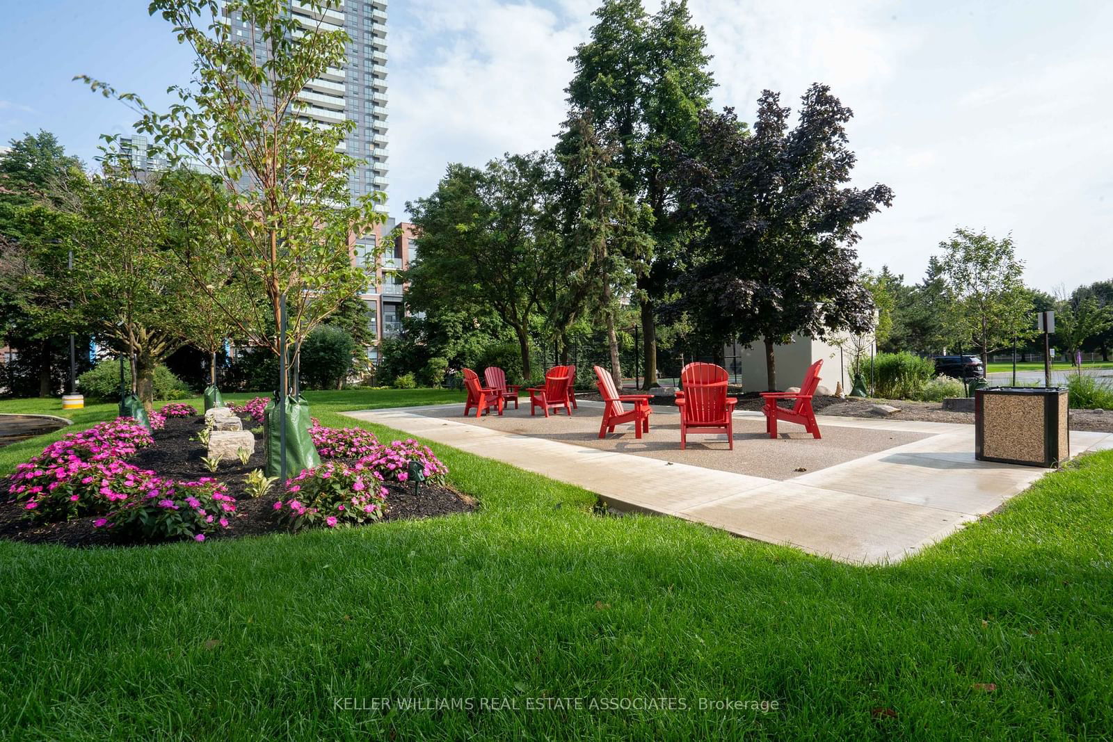 330 Rathburn Rd W, unit 208 for sale - image #39