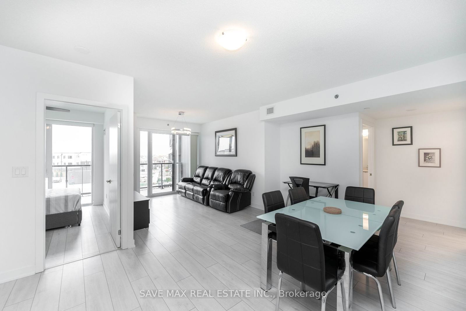 3200 Dakota Common, unit B317 for sale - image #2