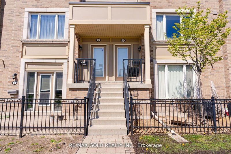 3185 Boxford Cres, unit 7 for sale - image #1