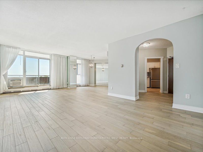 5250 Lakeshore Rd, unit 708 for sale - image #15