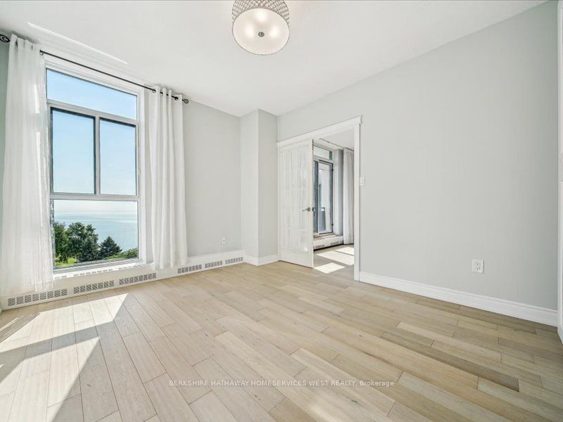 5250 Lakeshore Rd, unit 708 for sale - image #24