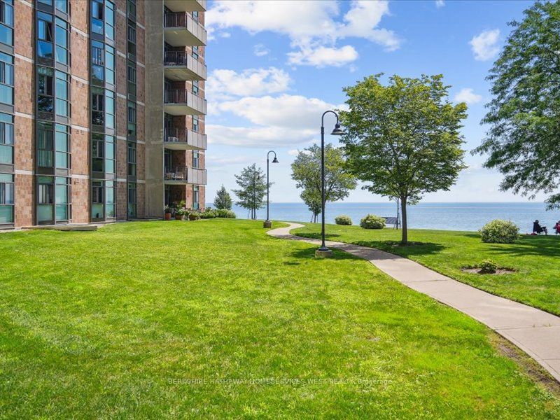 5250 Lakeshore Rd, unit 708 for sale