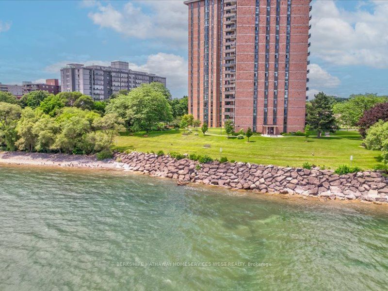 5250 Lakeshore Rd, unit 708 for sale