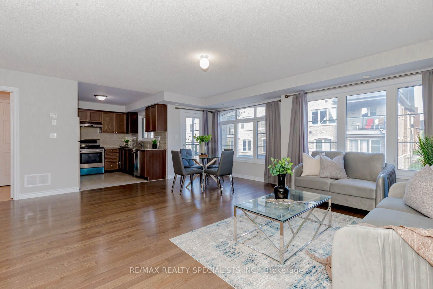 200 Veterans Dr, unit 28 for sale - image #4