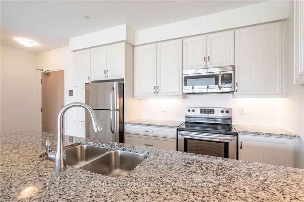 3028 Creekshore Common, unit 301 for sale - image #12