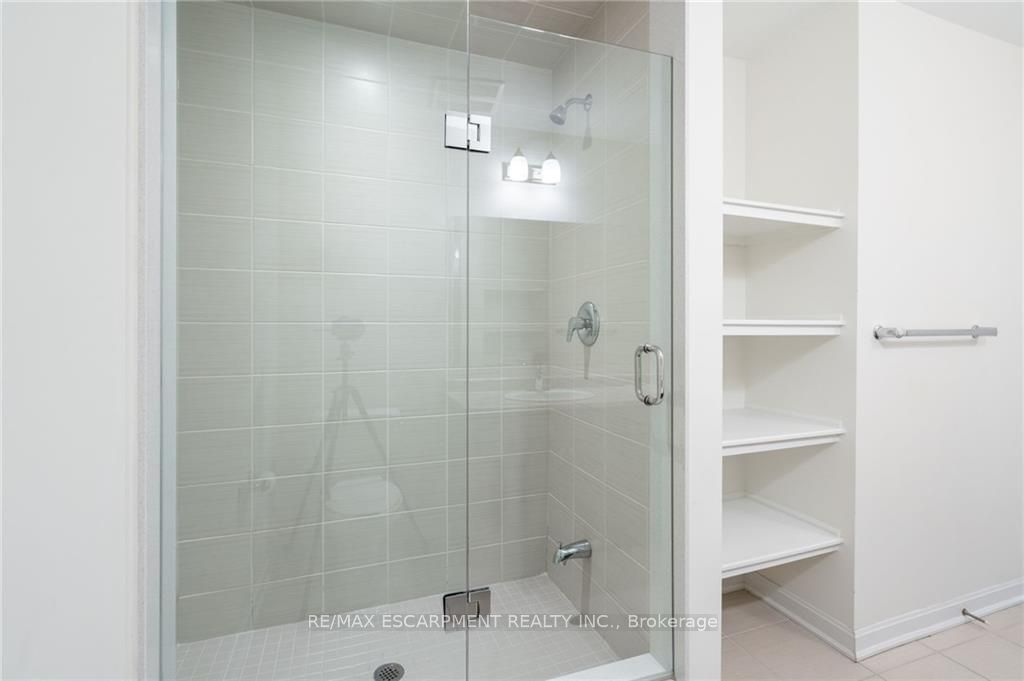 3028 Creekshore Common, unit 301 for sale - image #29