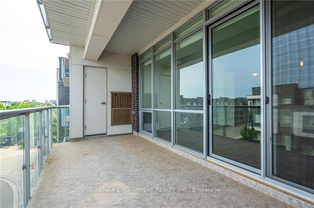 3028 Creekshore Common, unit 301 for sale - image #31