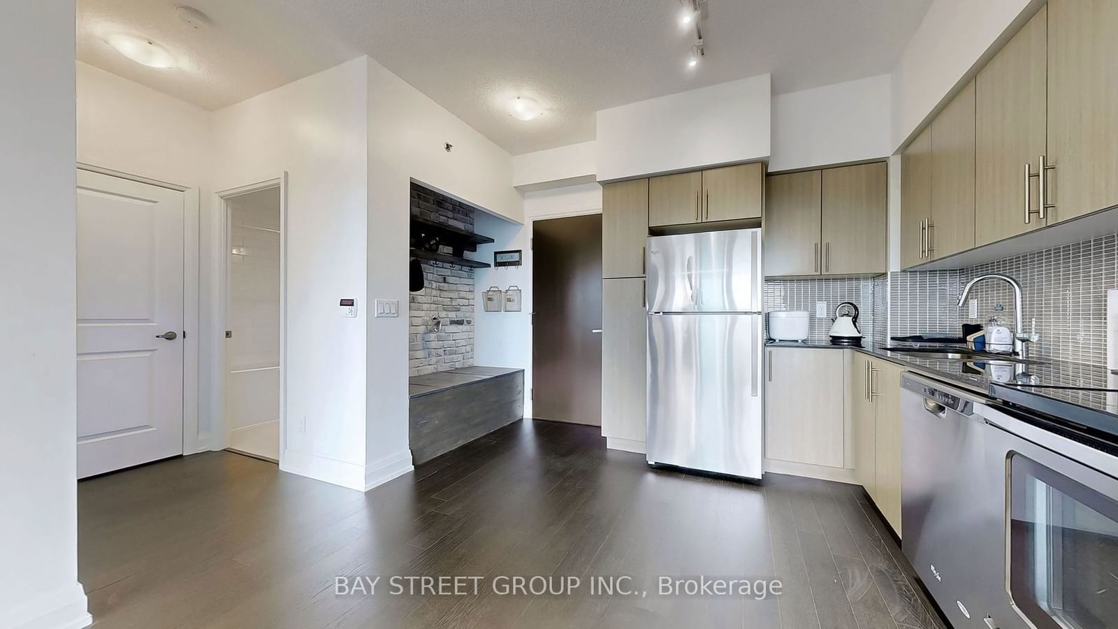 65 Speers Rd, unit 1702 for sale - image #14