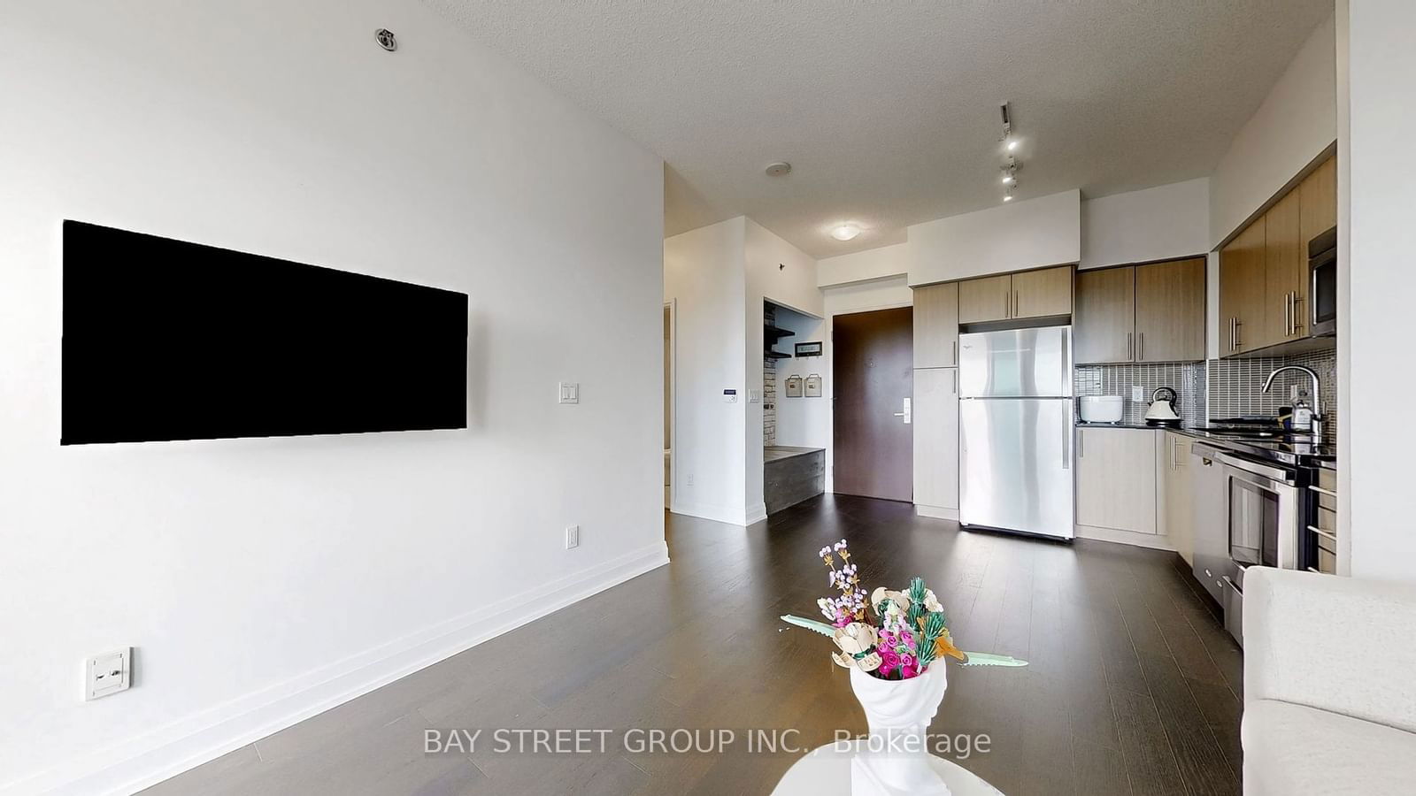 65 Speers Rd, unit 1702 for sale - image #4