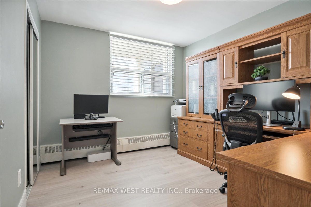 2345 Confederation Pkwy, unit Ph3 for sale - image #11