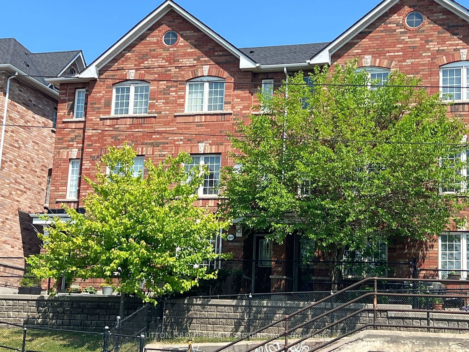 Townhomes of St. Clair I, West End, Toronto