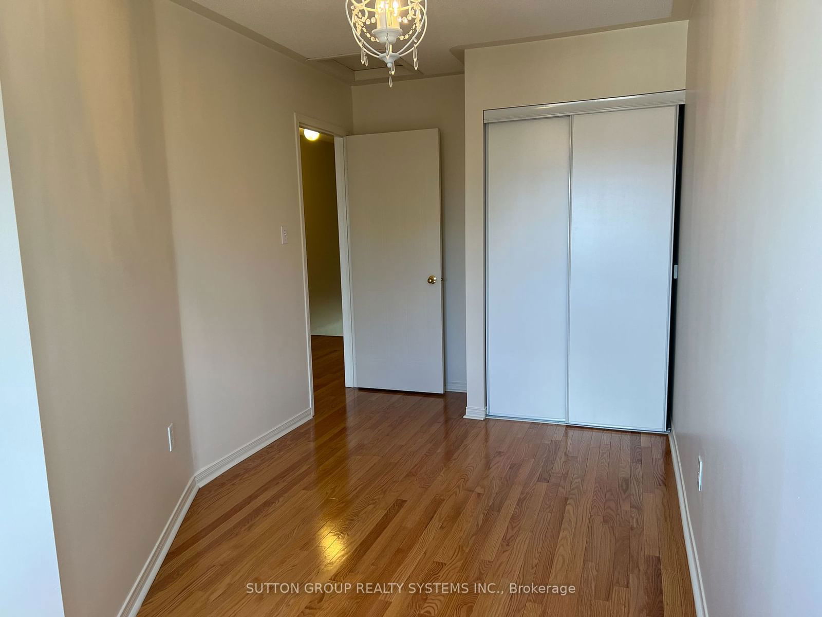 1920 St Clair Ave W for rent 