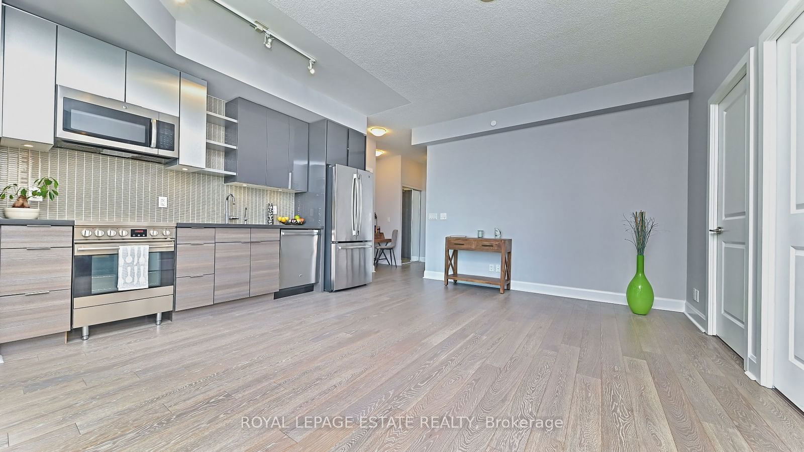 33 Shore Breeze Dr, unit 2901 for rent - image #4