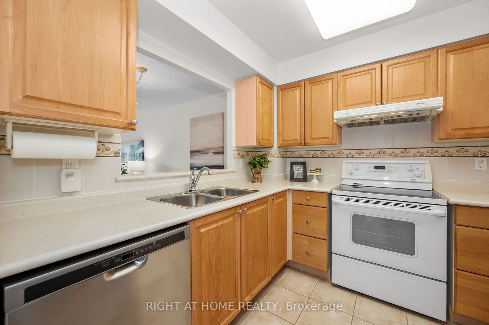 100 Burloak Dr, unit 1214 for sale - image #3