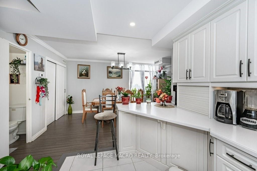 3100 Kirwin Ave, unit 2102 for sale - image #13