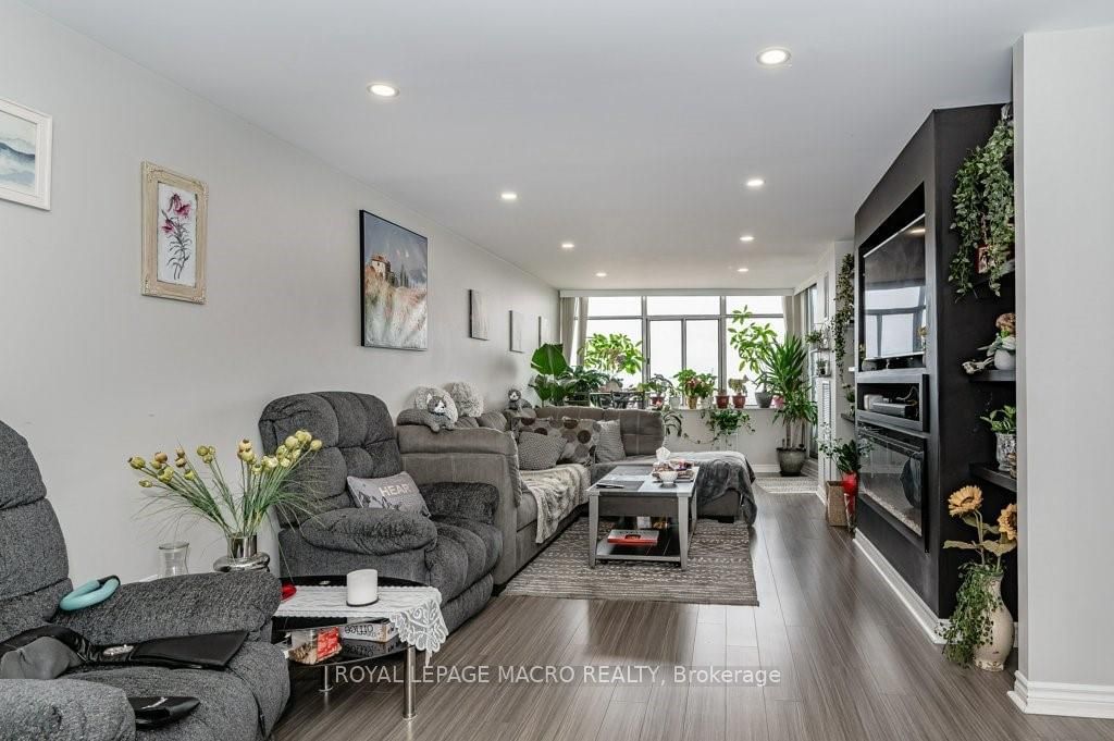 3100 Kirwin Ave, unit 2102 for sale - image #7