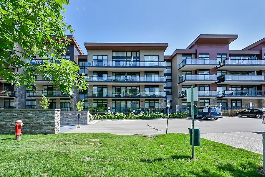 1575 LAKESHORE Rd W, unit 304 for sale