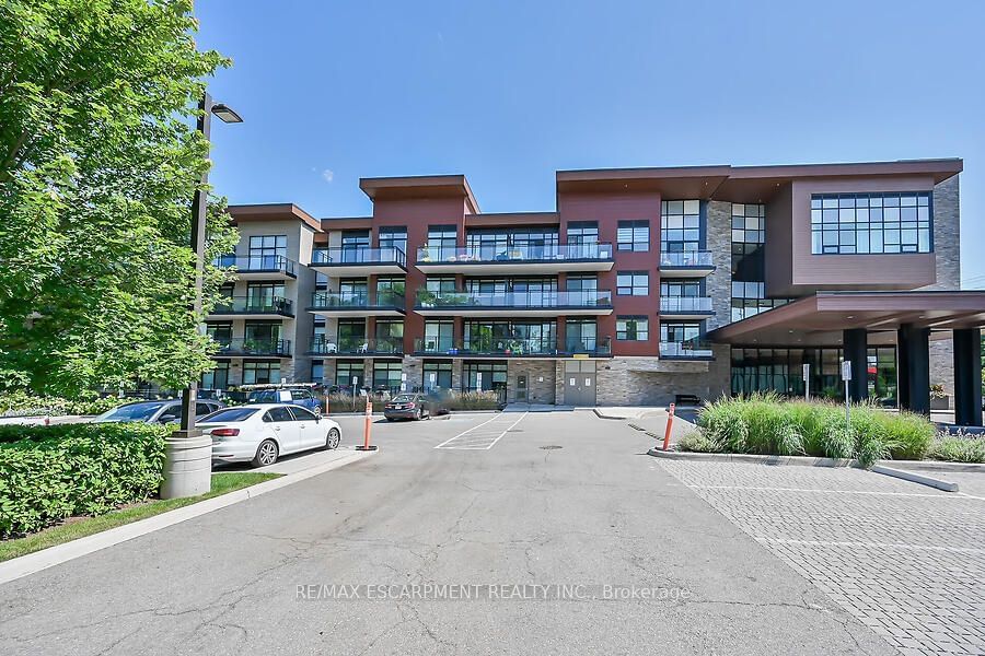 1575 LAKESHORE Rd W, unit 304 for sale