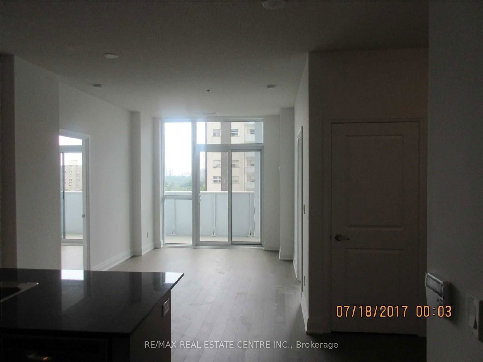 55 Speers Rd, unit 506 for rent - image #3