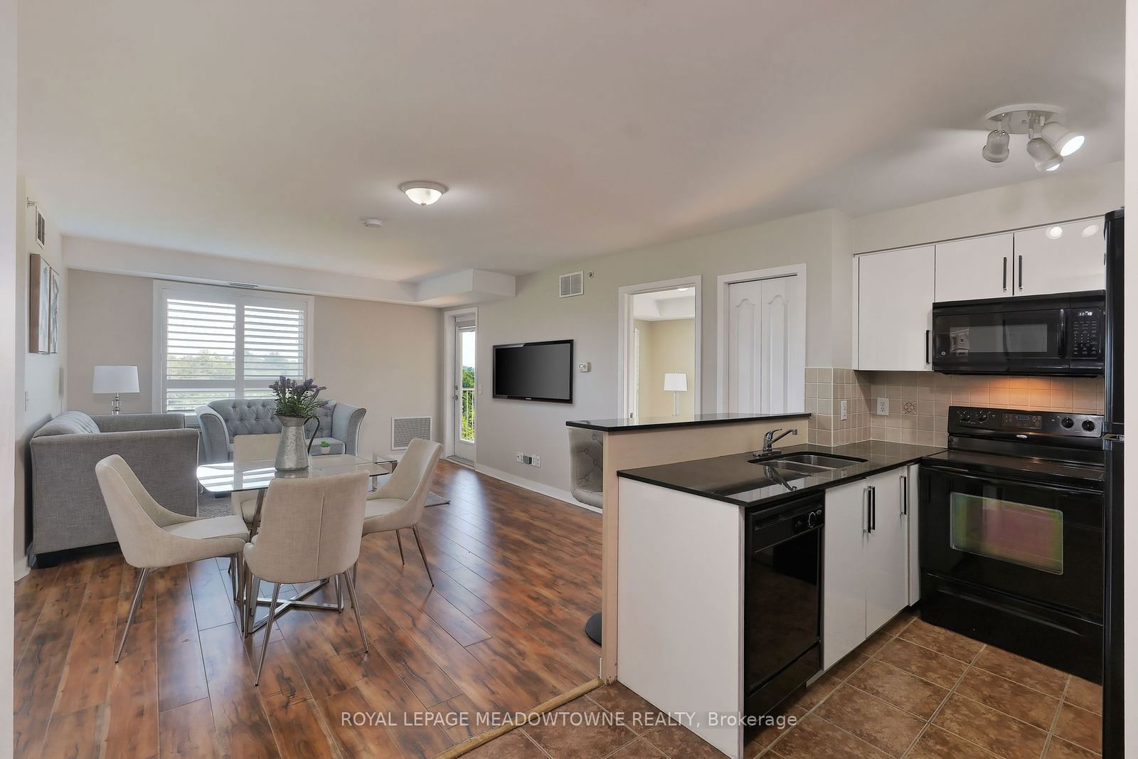 8 Dayspring Circ, unit 1416 for sale - image #13