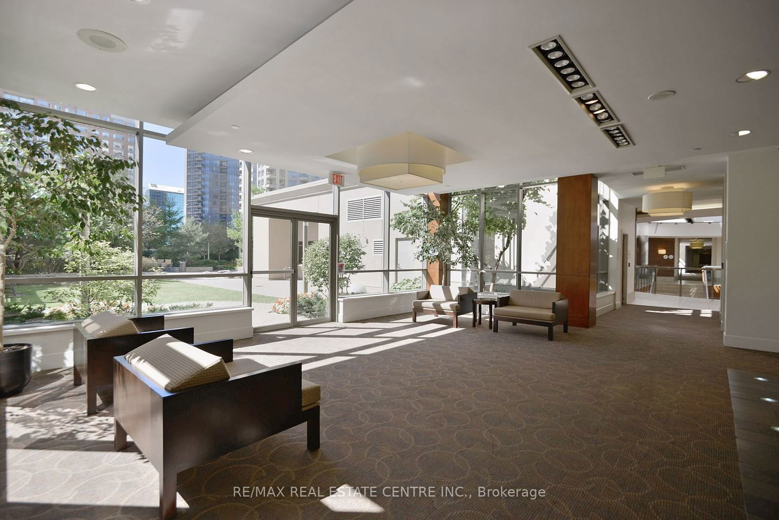 3880 Duke Of York Blvd, unit 1610 for sale - image #38