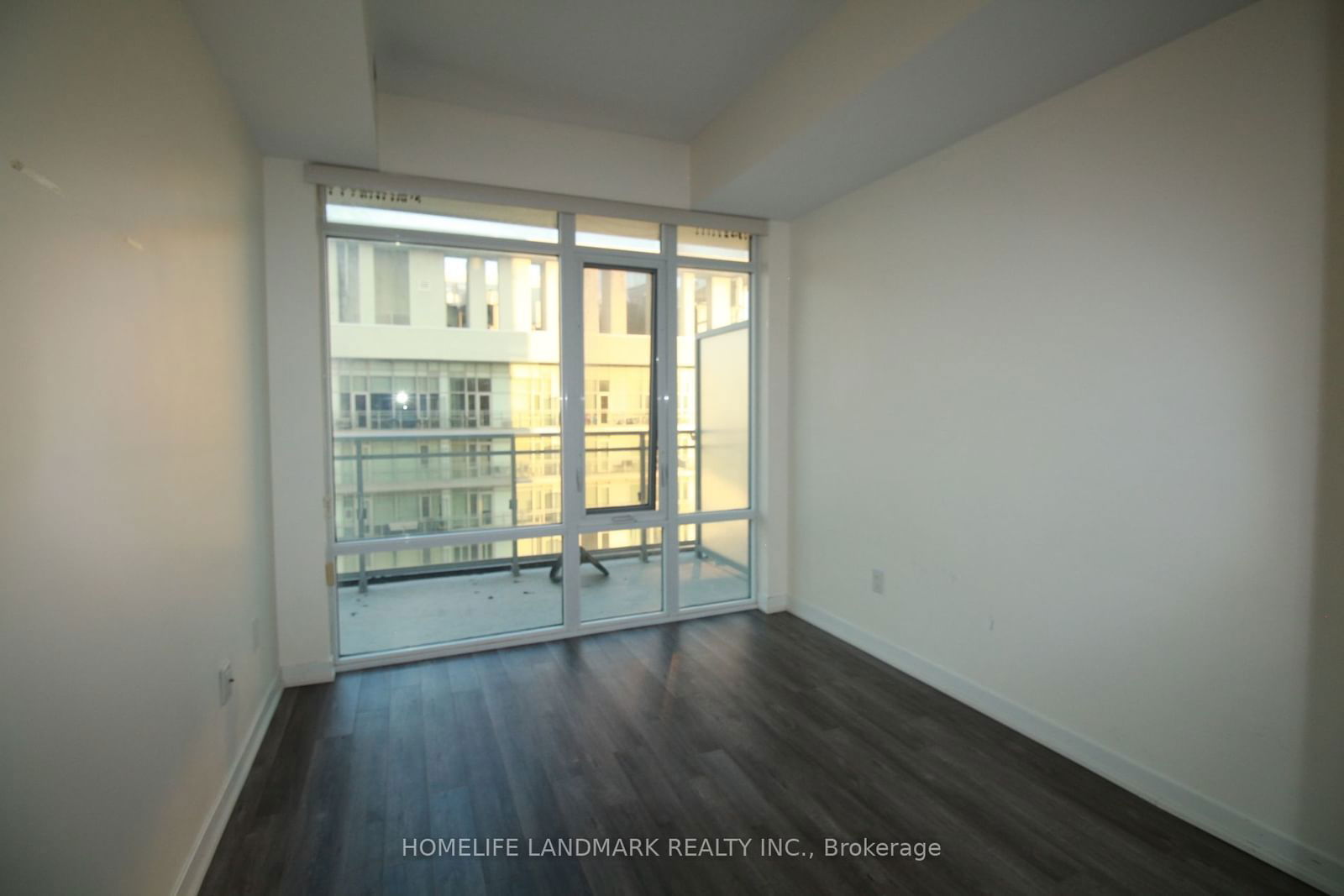 360 Square One Dr, unit 2202 for rent - image #8