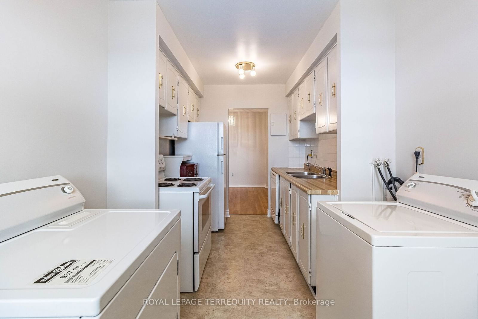 1625 Bloor St E, unit 823 for sale