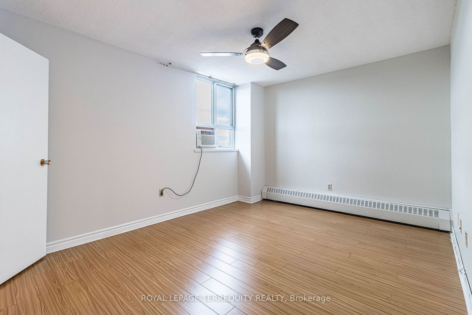 1625 Bloor St E, unit 823 for sale - image #18