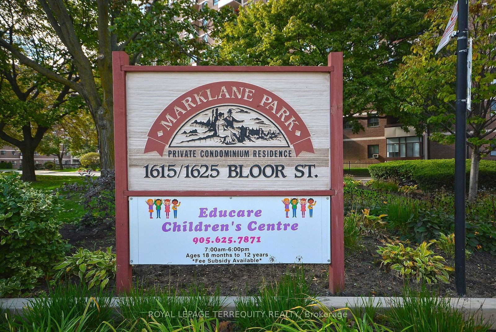 1625 Bloor St E, unit 823 for sale - image #2