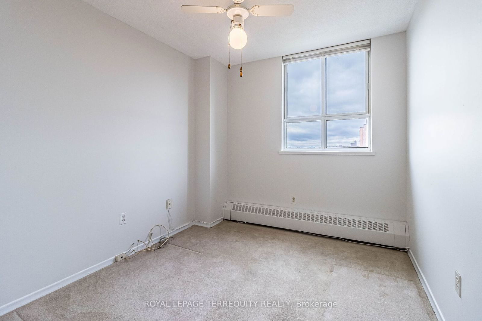 1625 Bloor St E, unit 823 for sale