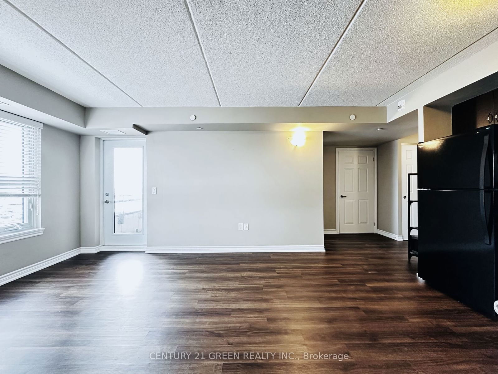 716 Main St E, unit 402 for sale - image #14