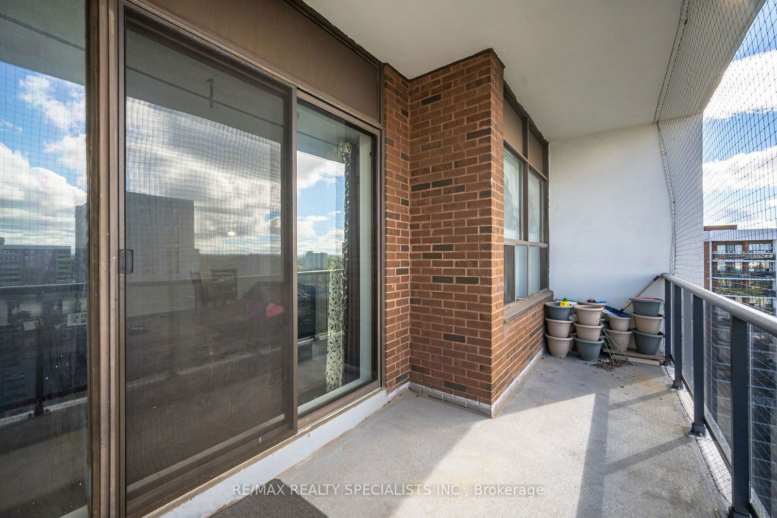 21 Knightsbridge Rd, unit 1904 for sale - image #11