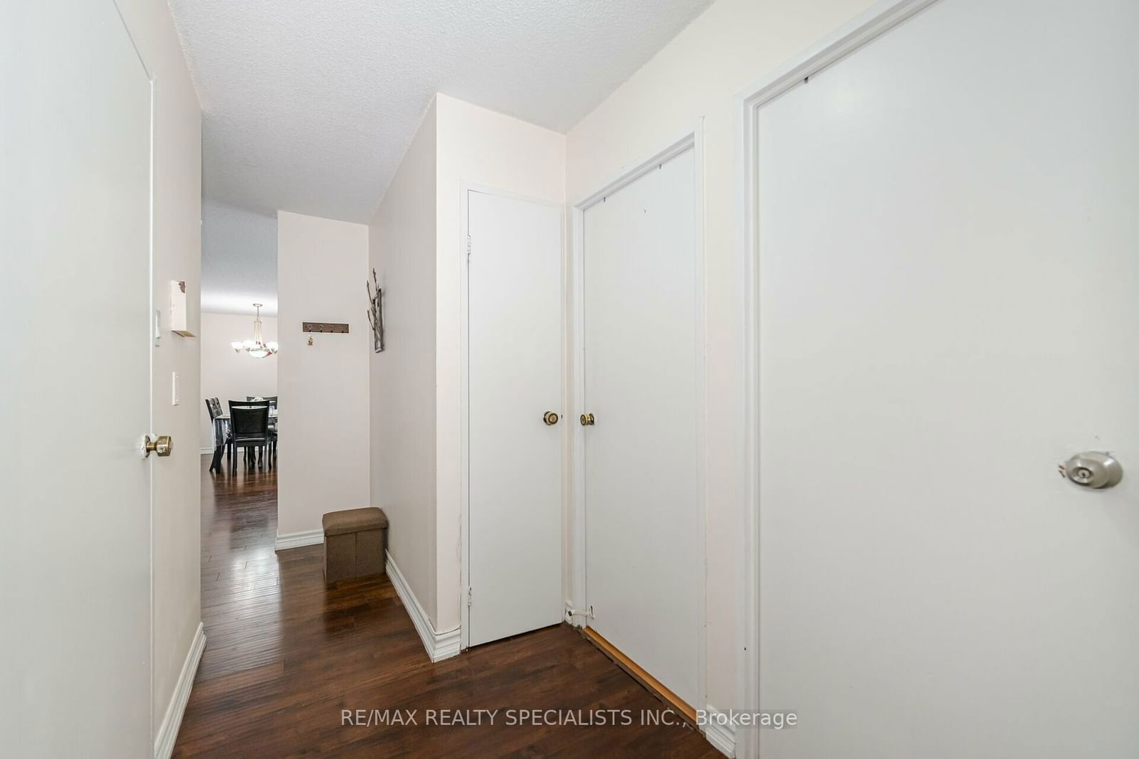 21 Knightsbridge Rd, unit 1904 for sale - image #18