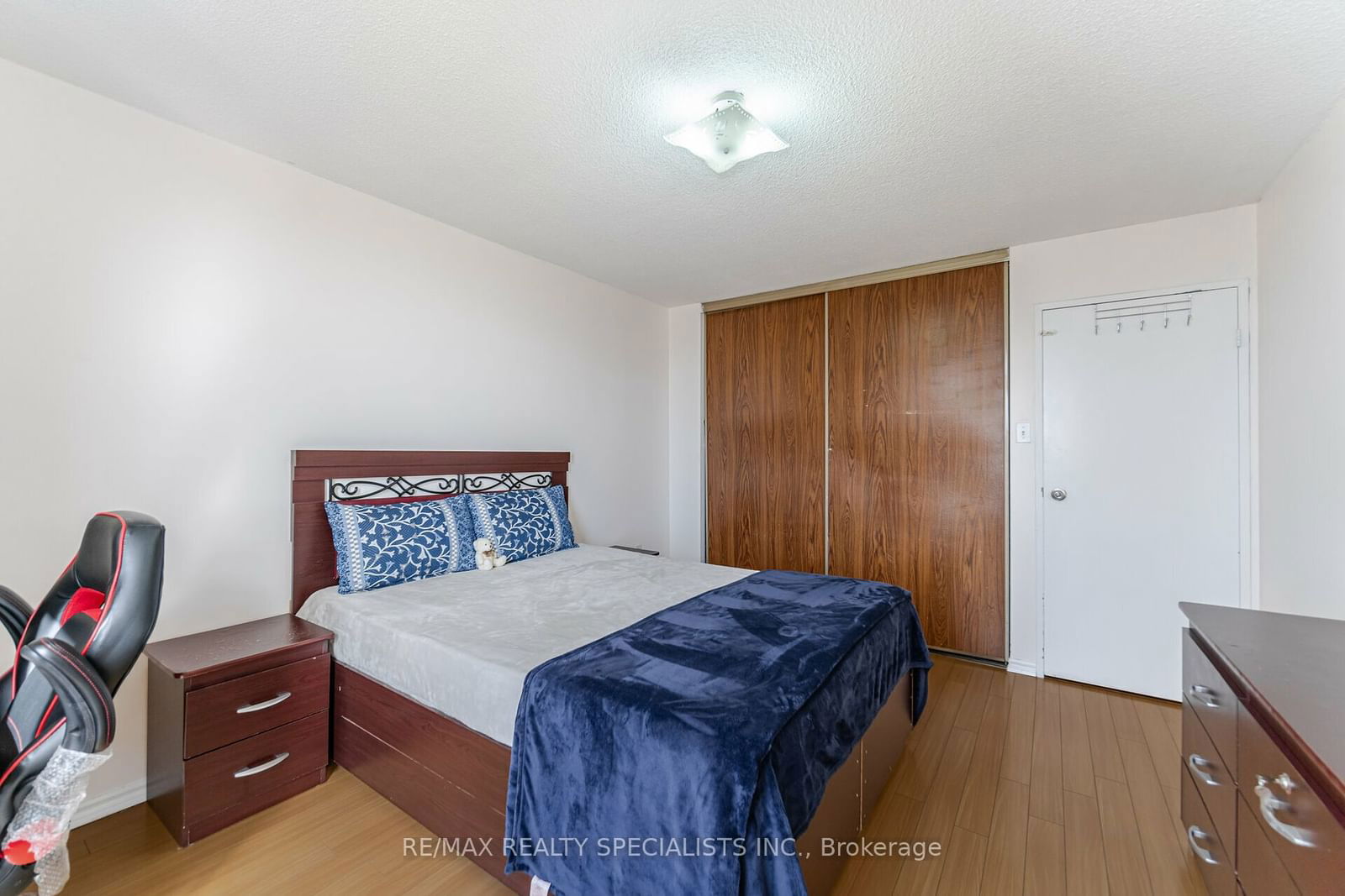 21 Knightsbridge Rd, unit 1904 for sale - image #21