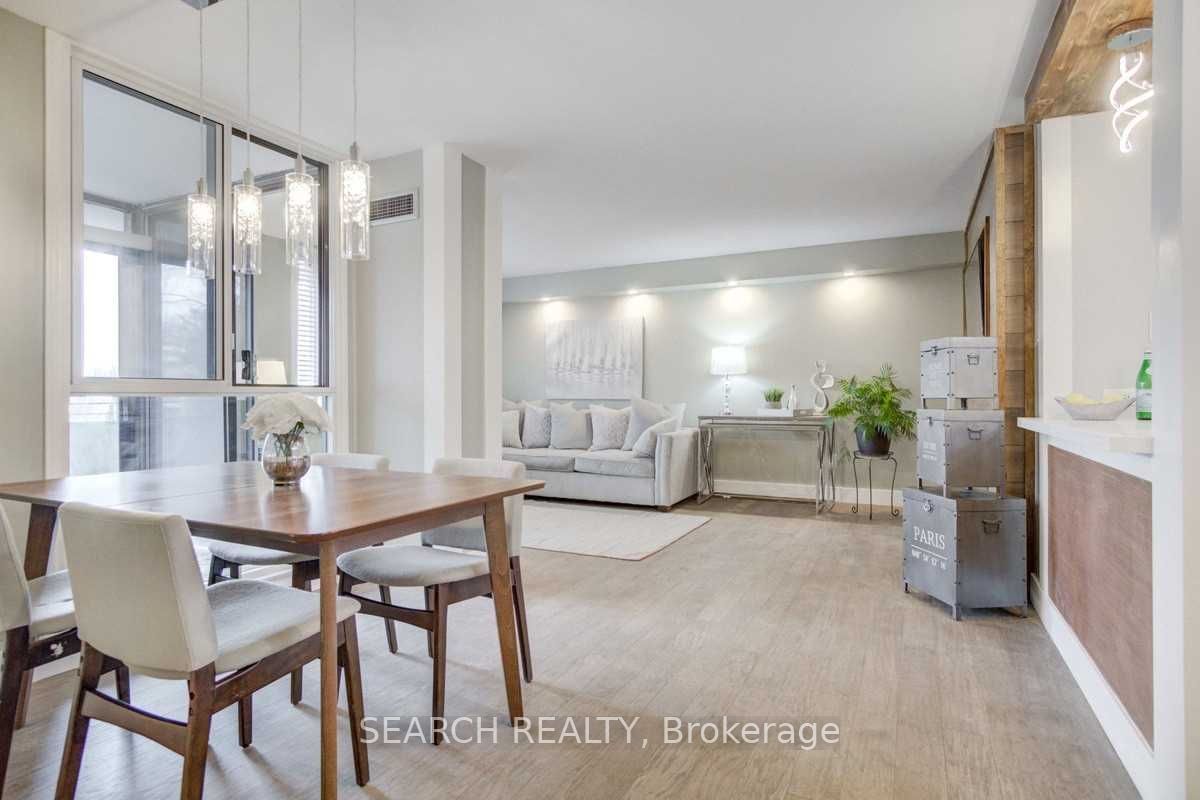 1320 Mississauga Valley Blvd, unit 206 for sale - image #2