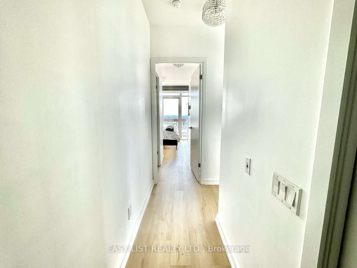 105 The Queensway, unit 2510 for sale - image #10