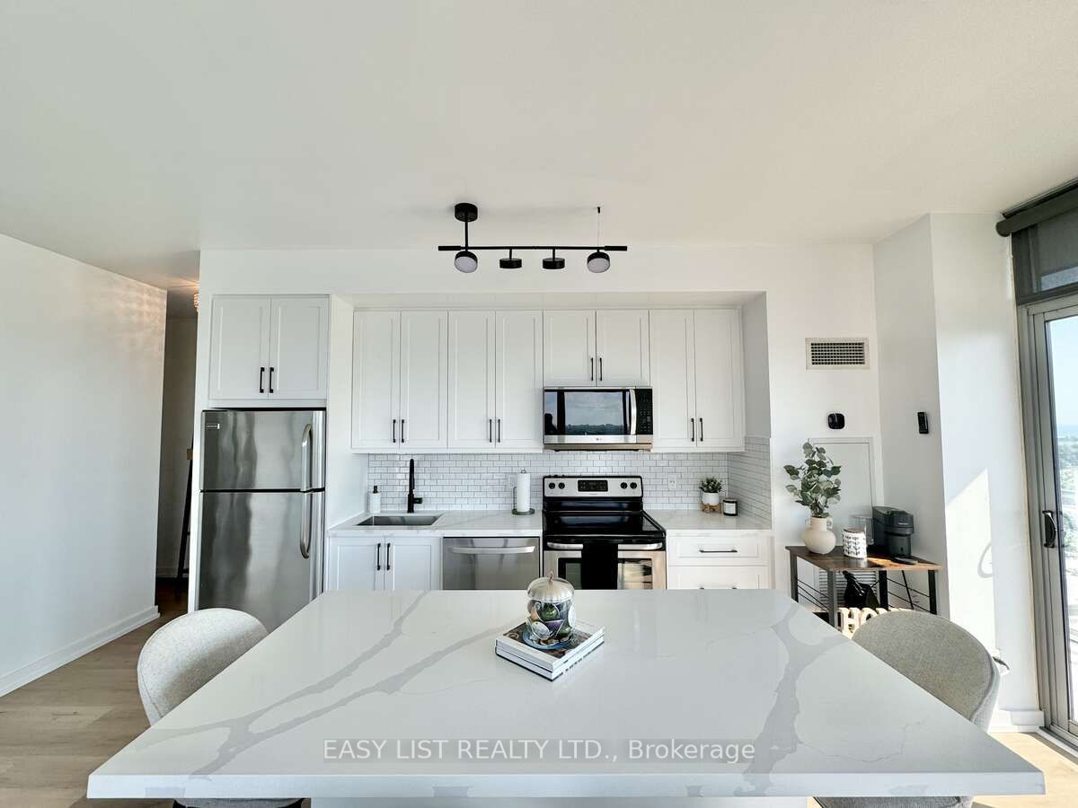 105 The Queensway, unit 2510 for sale - image #2