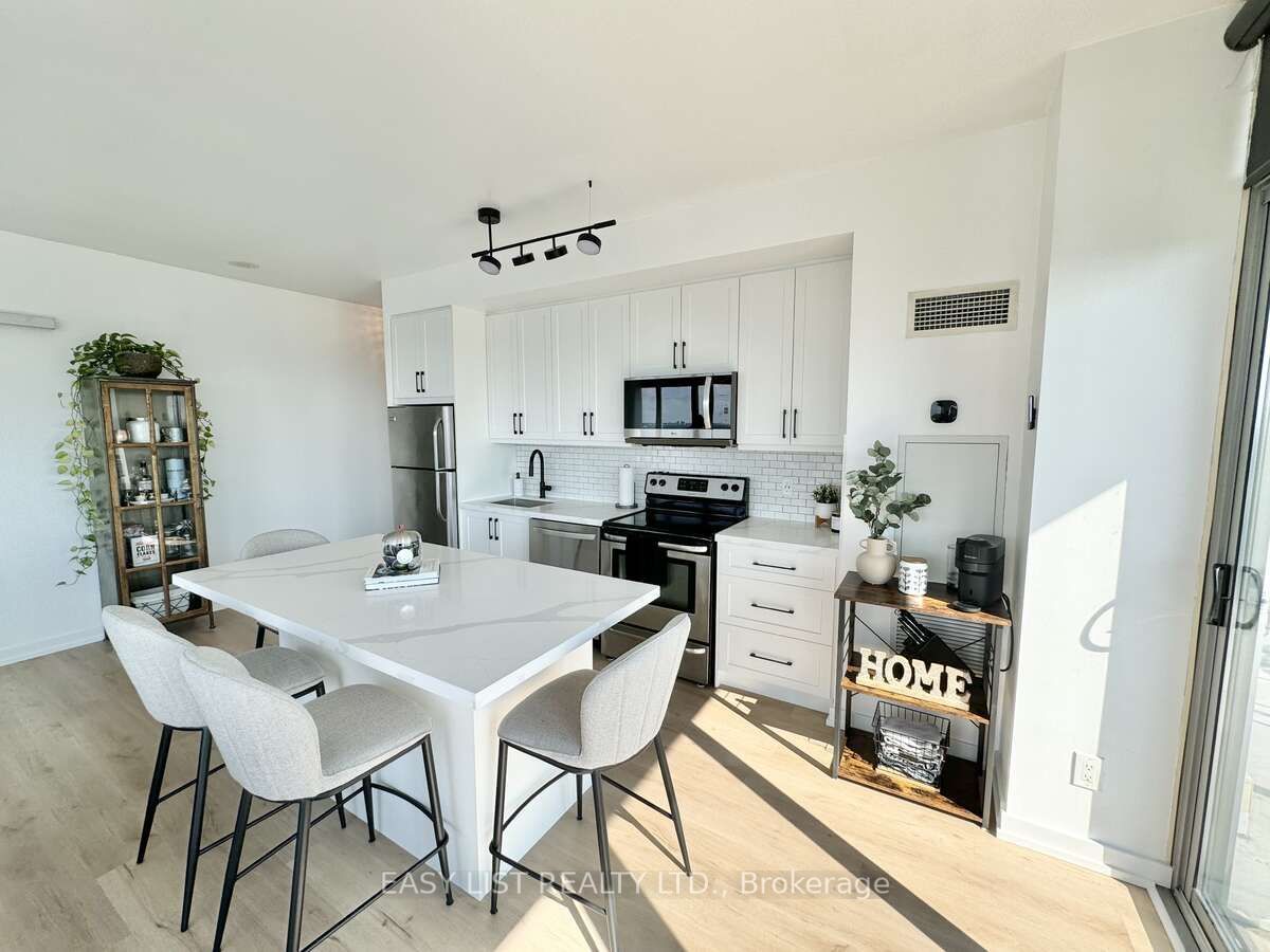 105 The Queensway, unit 2510 for sale - image #7