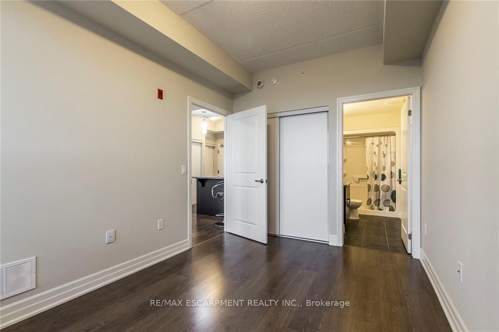 630 Sauve St, unit 325 for rent