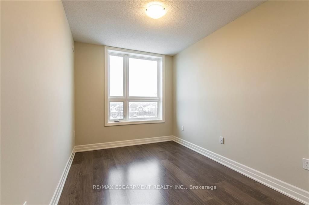 630 Sauve St, unit 325 for rent