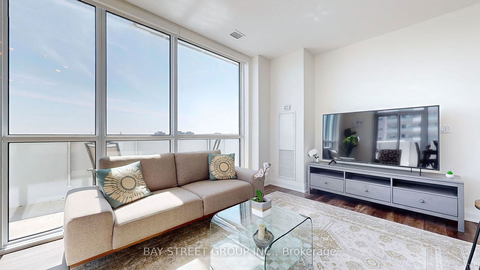 55 Speers Rd, unit 509 for sale - image #6